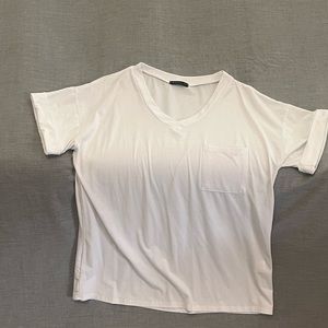 White v neck pocket T